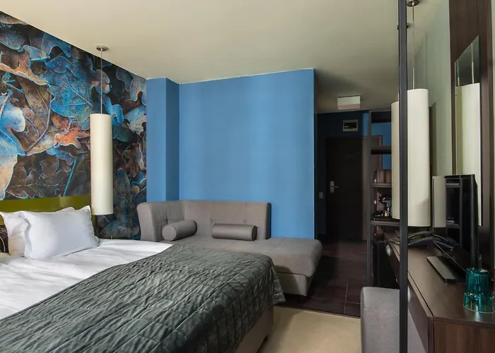 Ores Boutique בנסקו