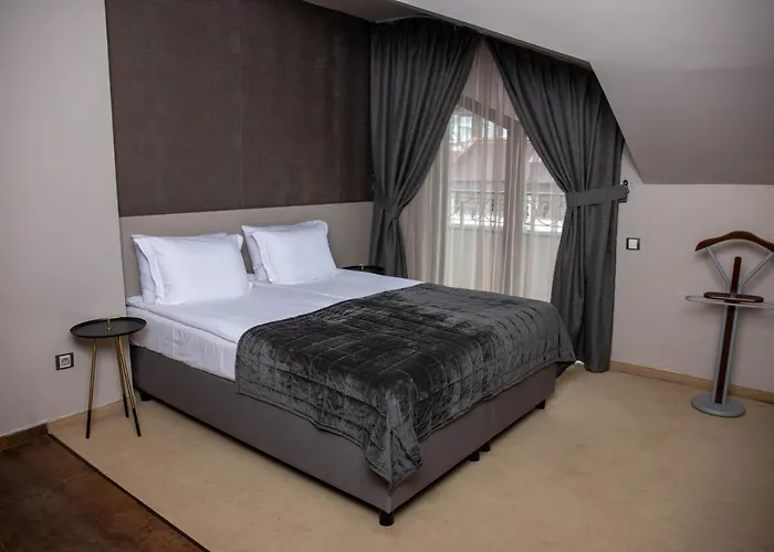 Отель Ores Boutique 5*